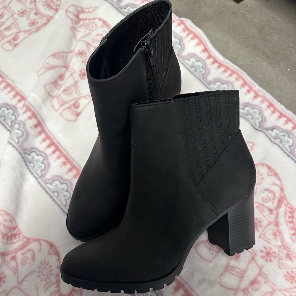 Kelly and Katie black ankle boots